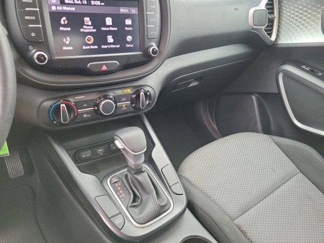 Used 2022 Kia Soul LX image 28