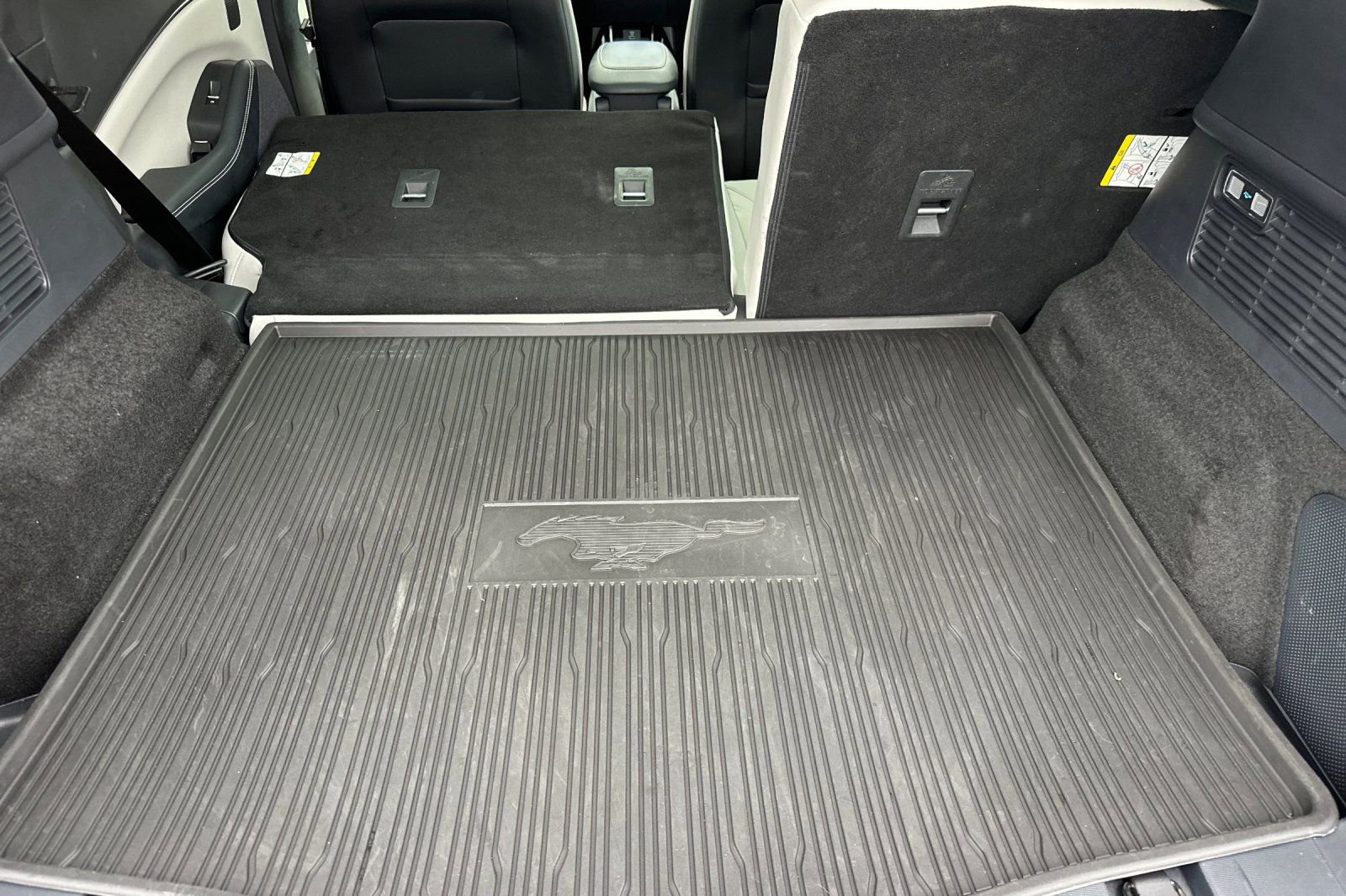 Used 2022 Ford Mustang Mach-E Premium image 13