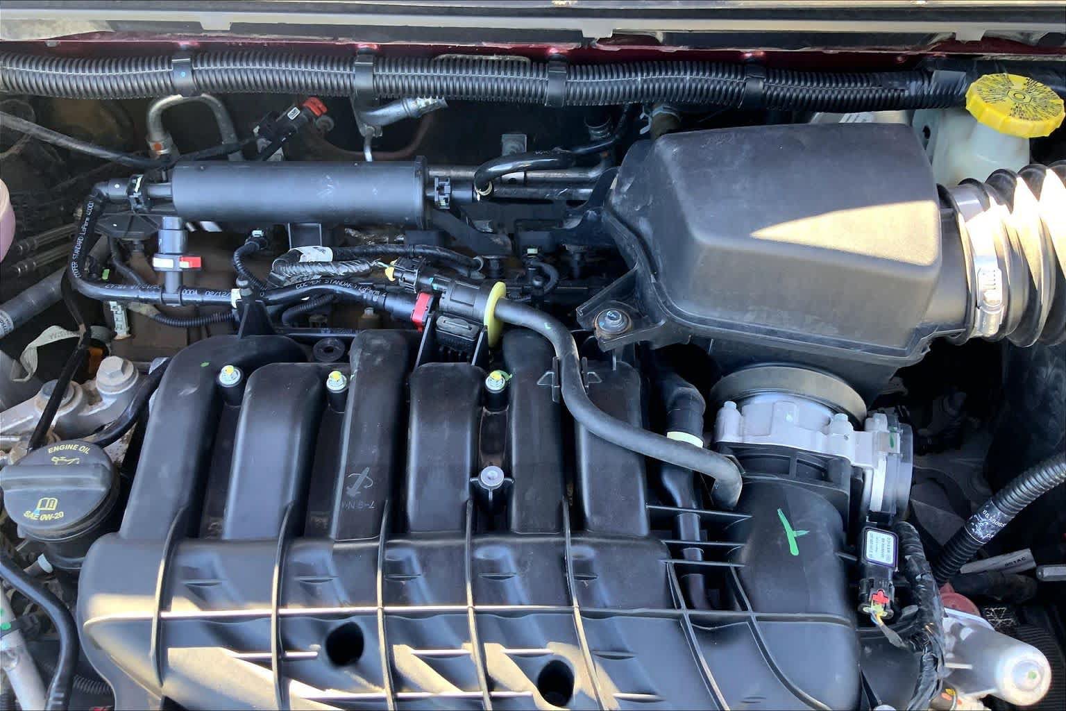 Used 2018 Chrysler Pacifica Touring Plus FWD image 32