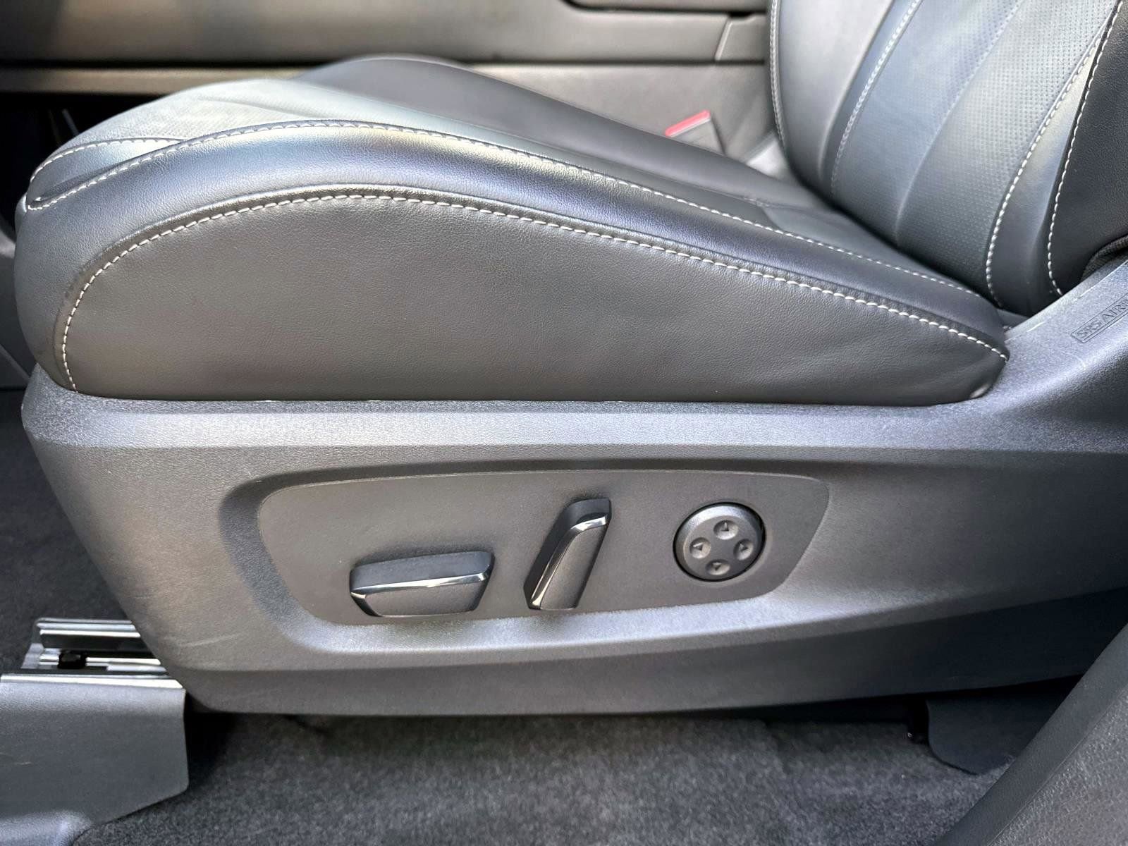 Certified 2025 INFINITI QX60 Luxe w/ Vision Package image 10