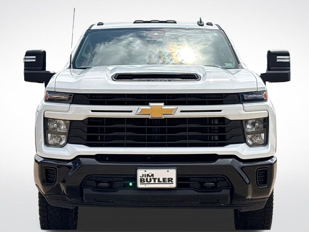 Used 2024 Chevrolet Silverado 2500 Custom w/ Custom Value Package AWD/4WD image 11