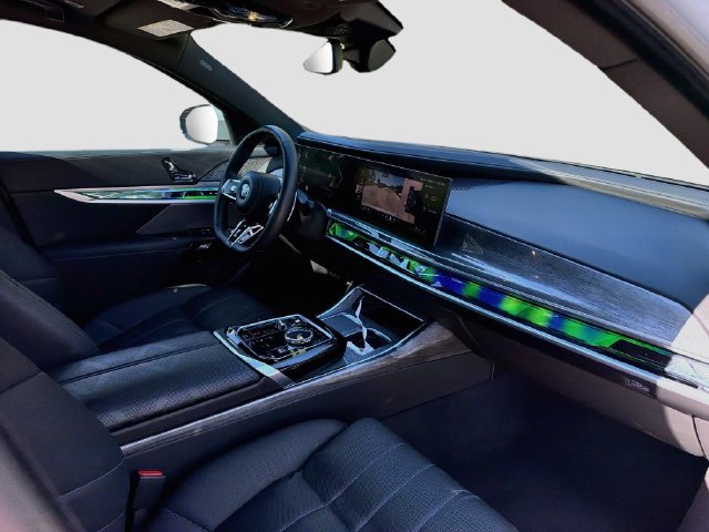 Used 2024 BMW 760i xDrive w/ Premium Package 2 AWD/4WD image 14