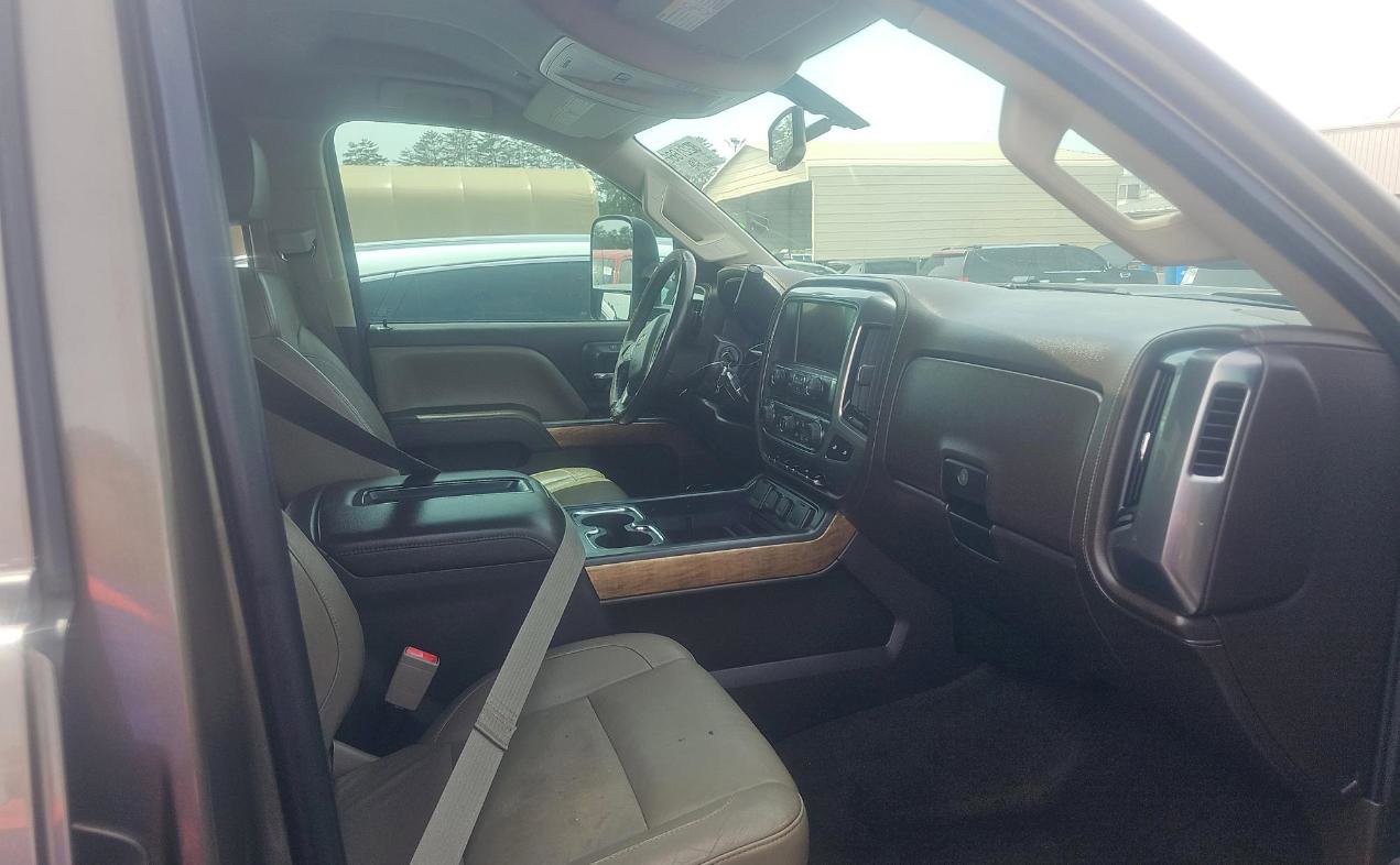 Used 2015 Chevrolet Silverado 2500 LTZ w/ Duramax Plus Package AWD/4WD image 12