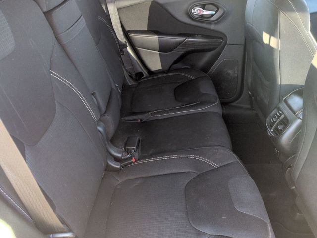 Used 2015 Jeep Cherokee Latitude w/ Comfort/Convenience Group image 29