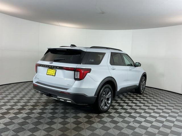 Used 2026 Ford Explorer Active w/ Active Comfort Package image 5