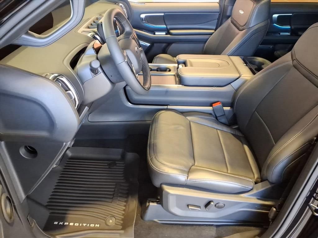 New 2025 Ford Expedition Platinum w/ Stealth Performance Package image 6