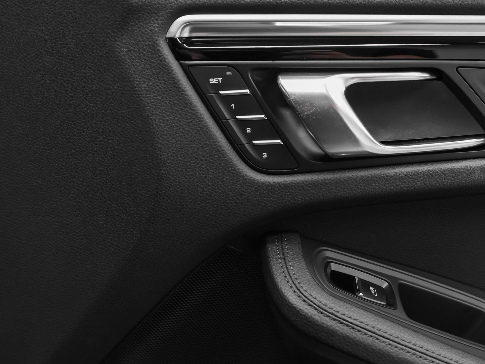 Certified 2023 Porsche Macan S image 24