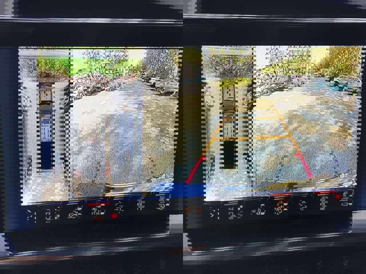 Used 2025 Chevrolet Silverado 1500 LTZ w/ LTZ Premium Package image 31