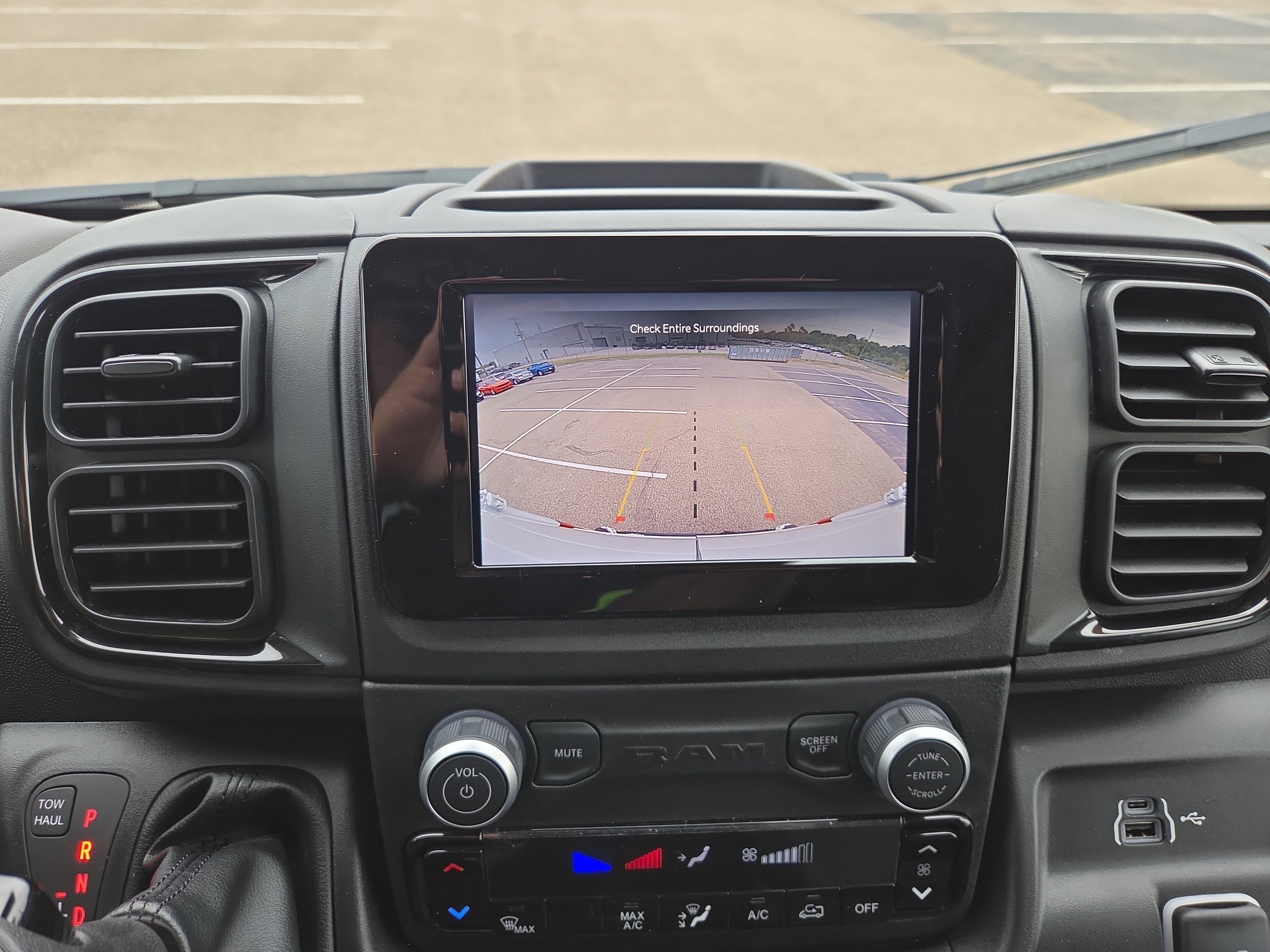 Used 2025 RAM ProMaster 2500 w/ Storage Group image 14