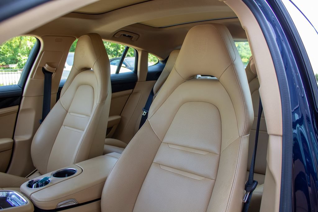 Used 2022 Porsche Panamera 4S AWD/4WD image 12