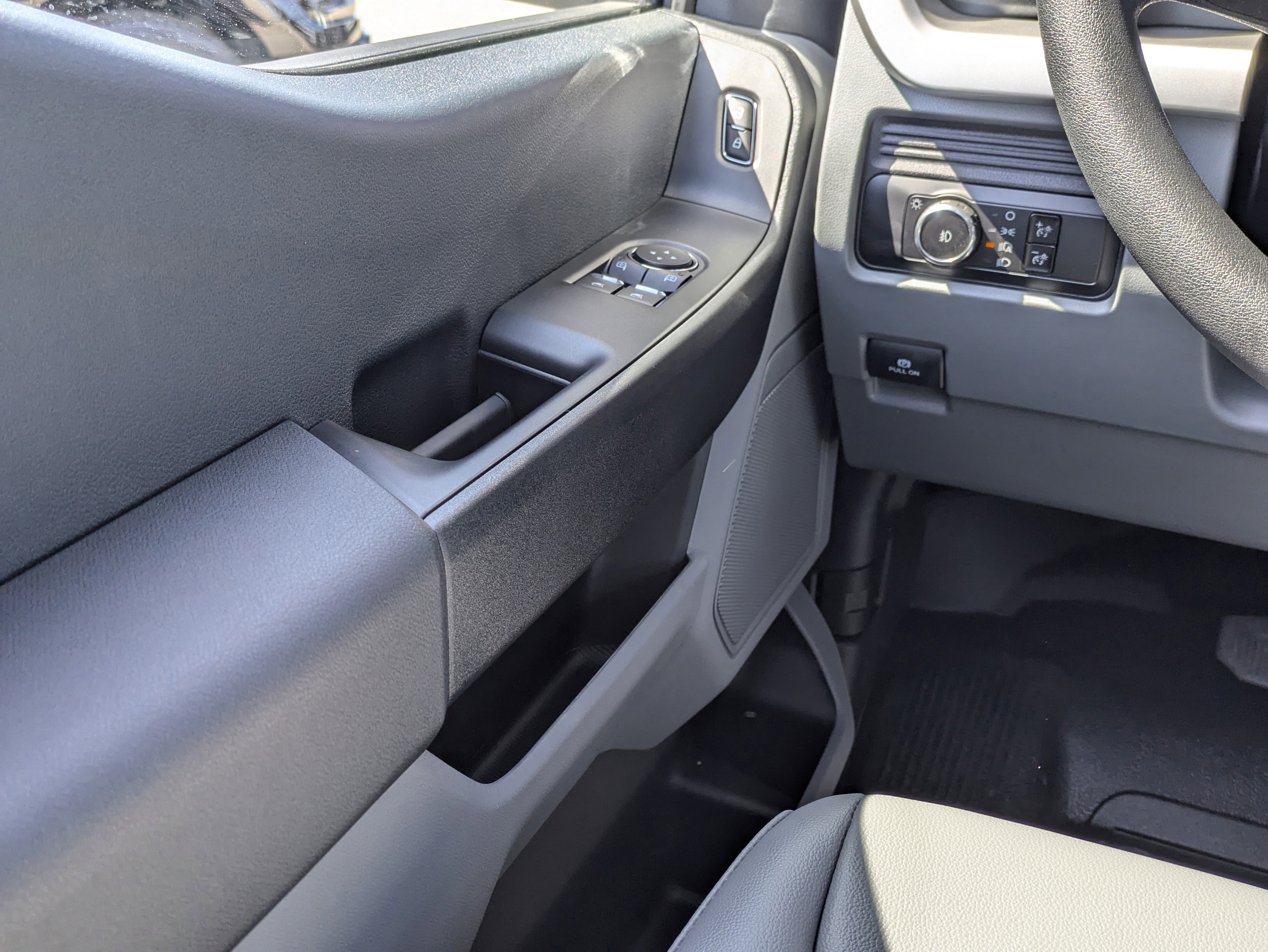 New 2025 Ford F550 4x4 Regular Cab Super Duty image 20