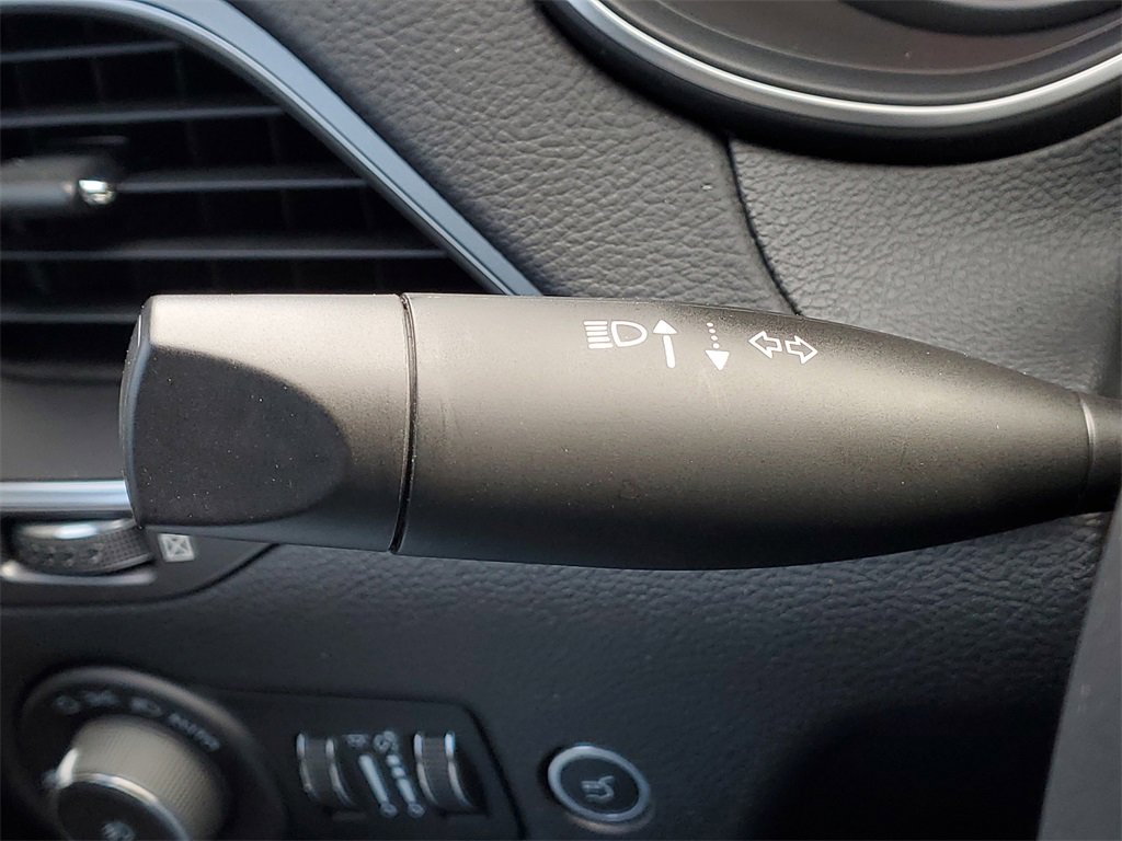 Used 2021 Jeep Cherokee Latitude Lux w/ Comfort/Convenience Group image 19