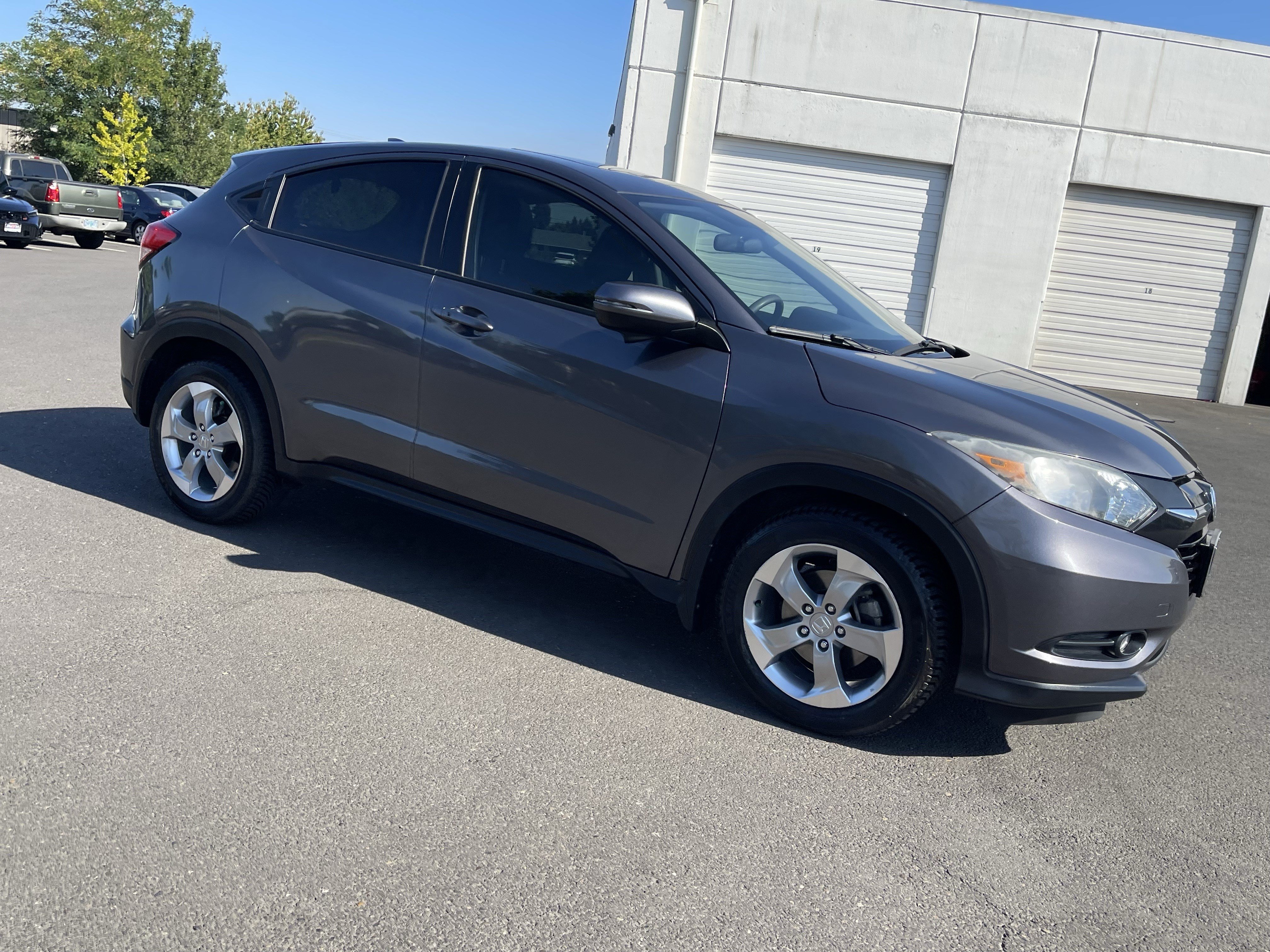 Used 2017 Honda HR-V EX image 7