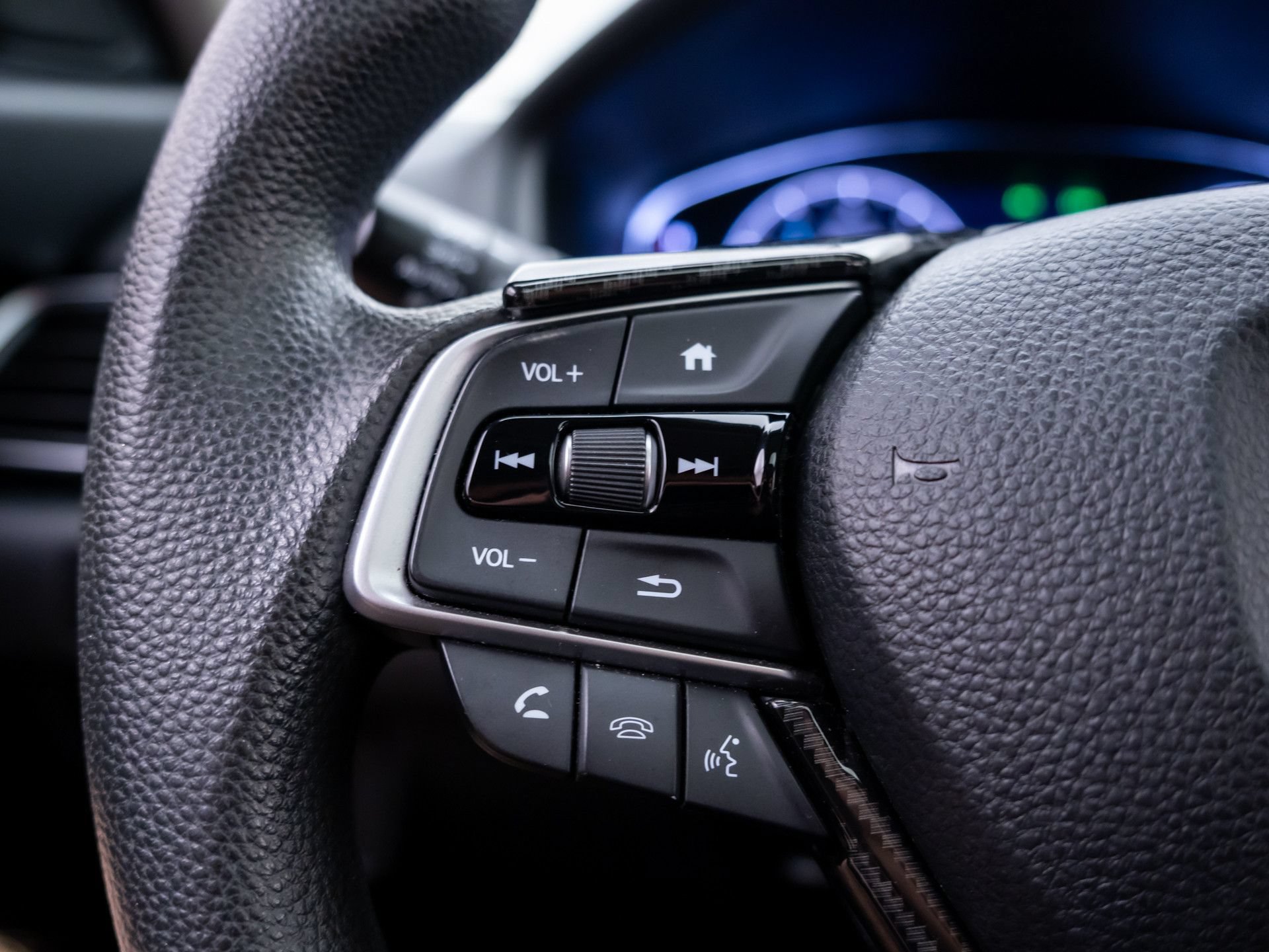 Used 2018 Honda Accord EX image 27