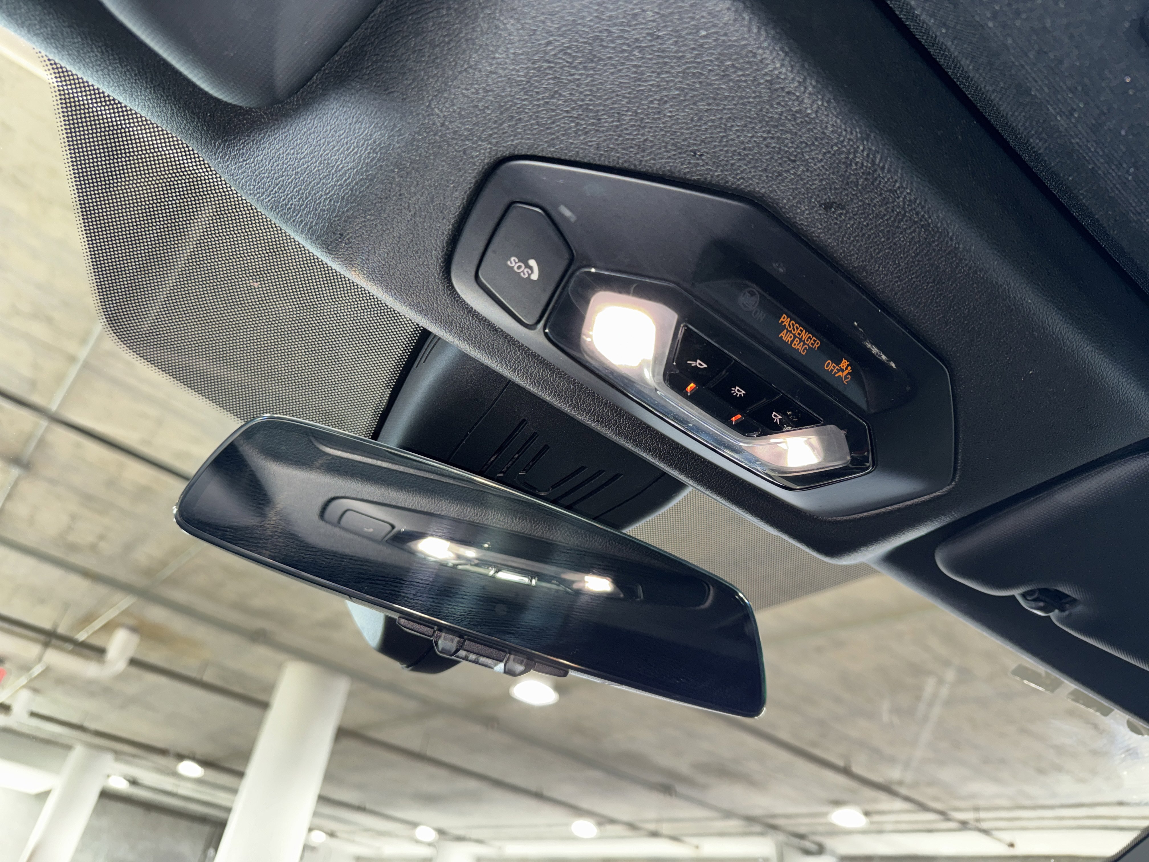 Used 2022 BMW M4 xDrive Competition w/ M Carbon Exterior Package image 27