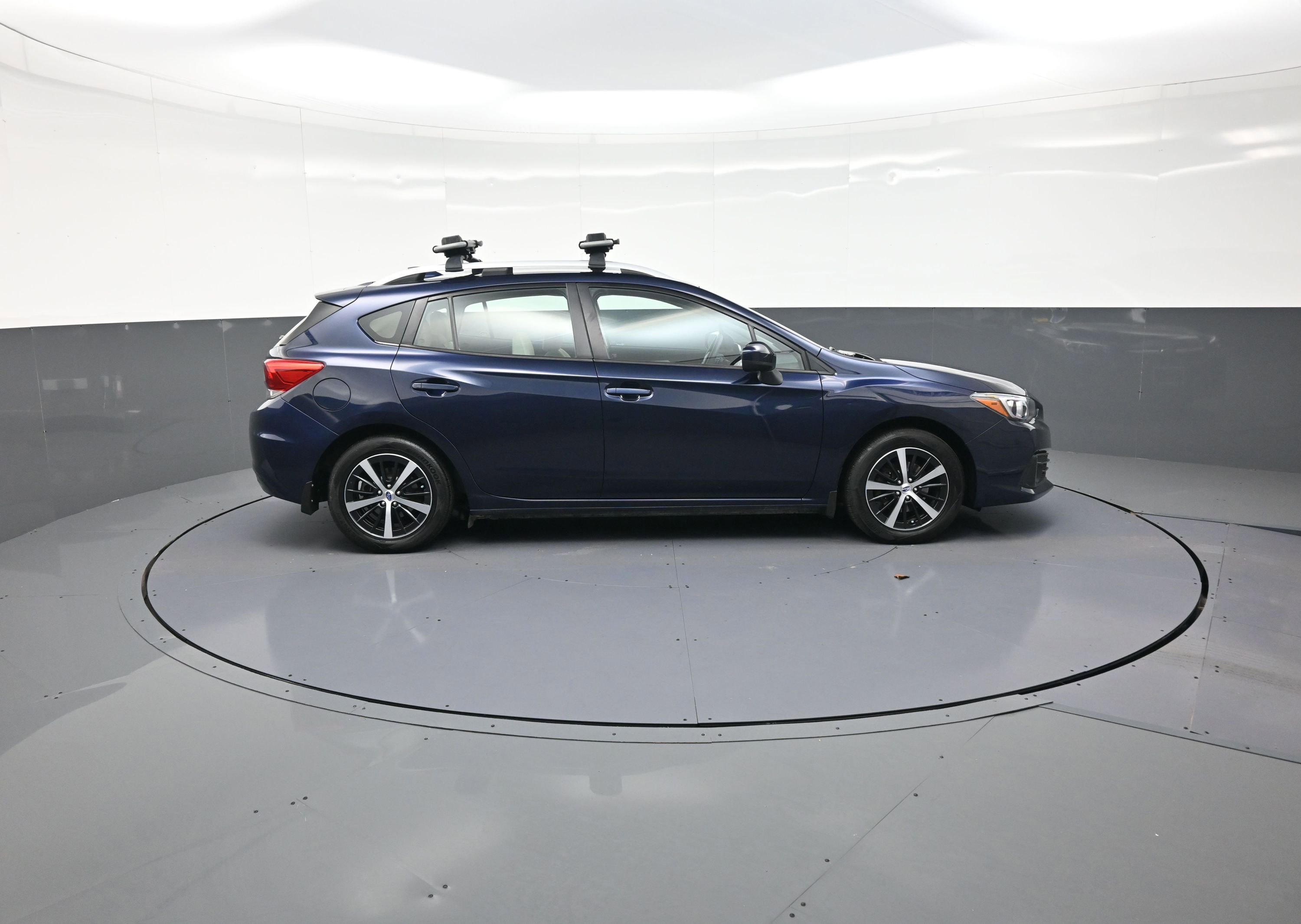 Used 2020 Subaru Impreza Premium image 2
