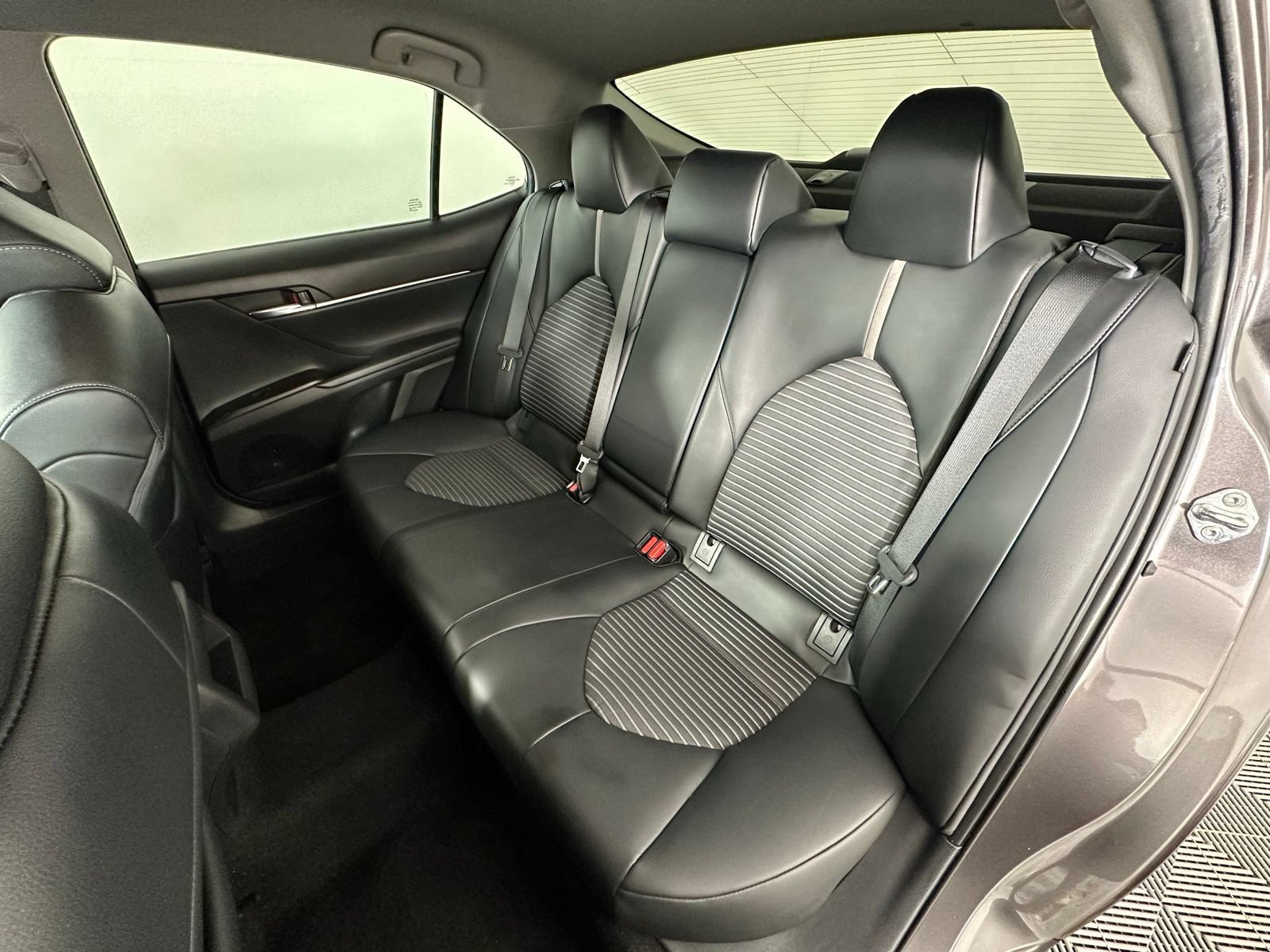 Used 2023 Toyota Camry SE FWD image 22