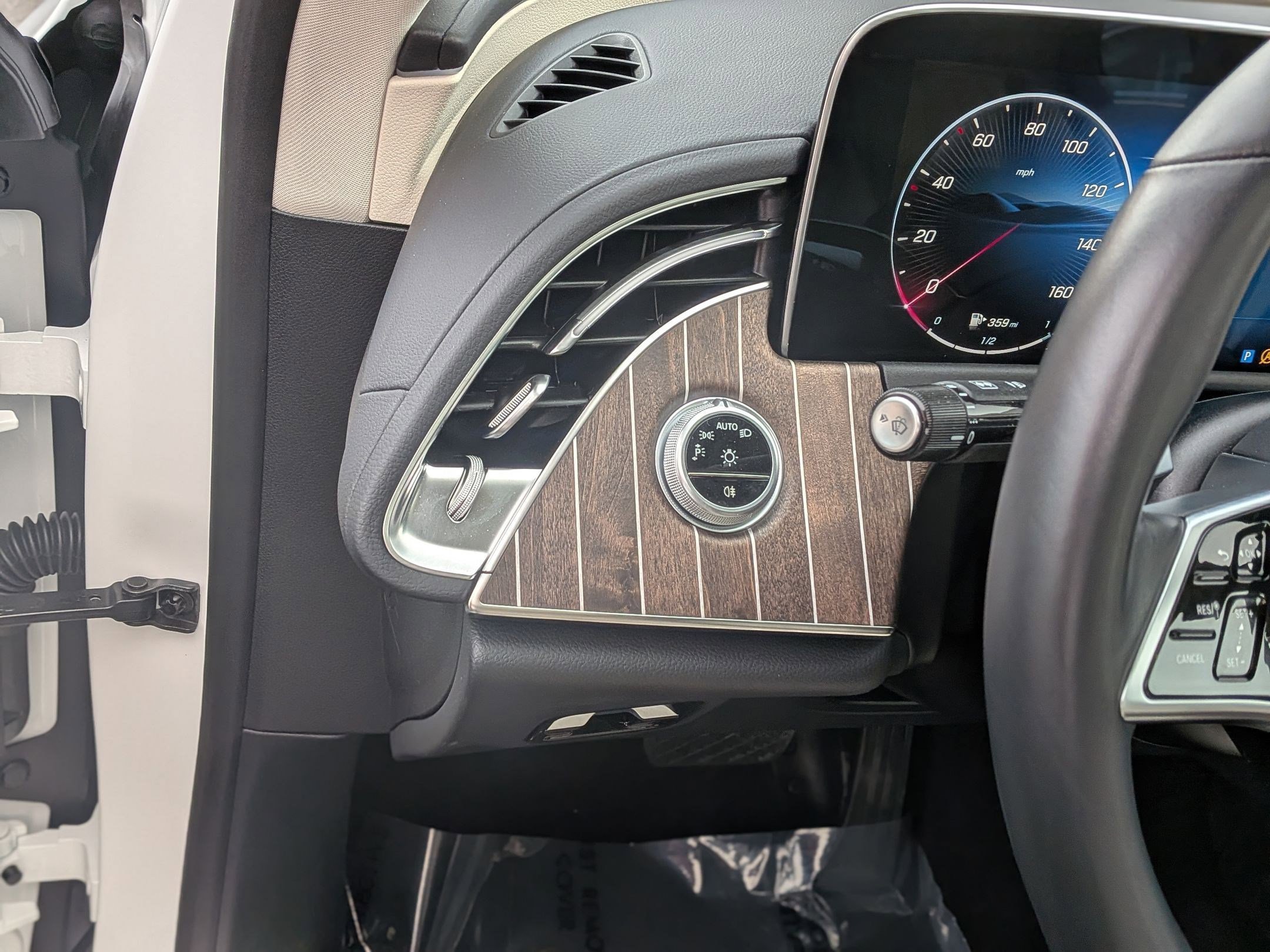 Used 2025 Mercedes-Benz E 450 4MATIC Sedan image 15