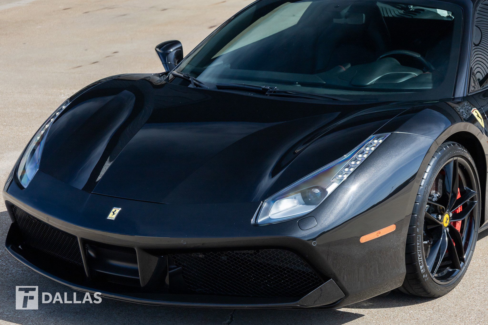 Used 2019 Ferrari 488 GTB RWD image 6