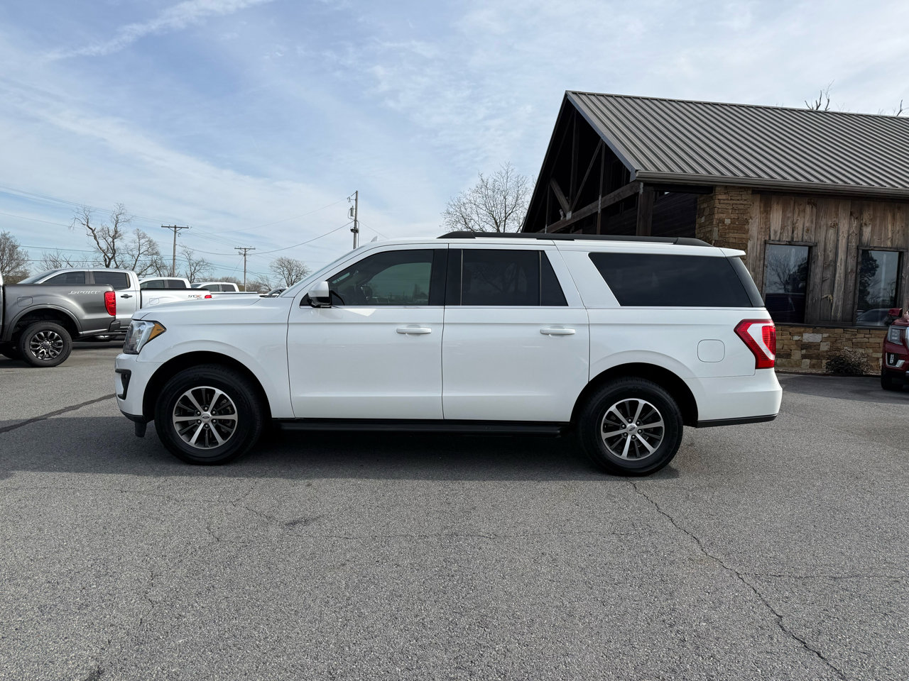 Used 2020 Ford Expedition Max XLT image 3
