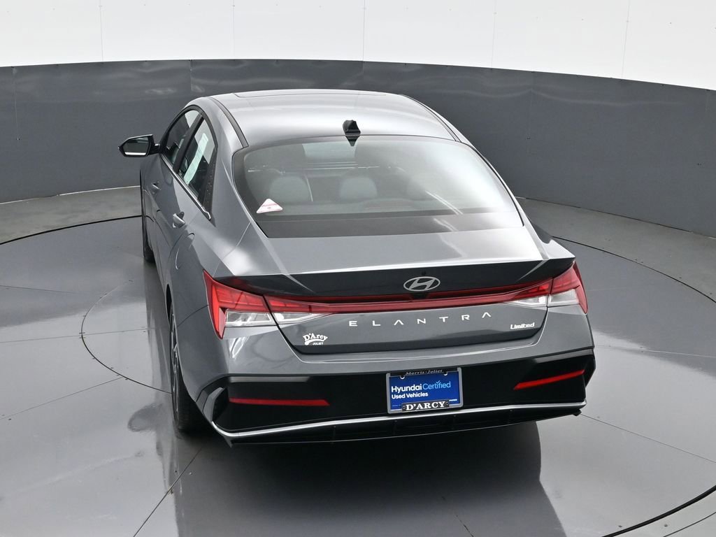 Certified 2025 Hyundai Elantra Limited w/ Cargo Package FWD image 18
