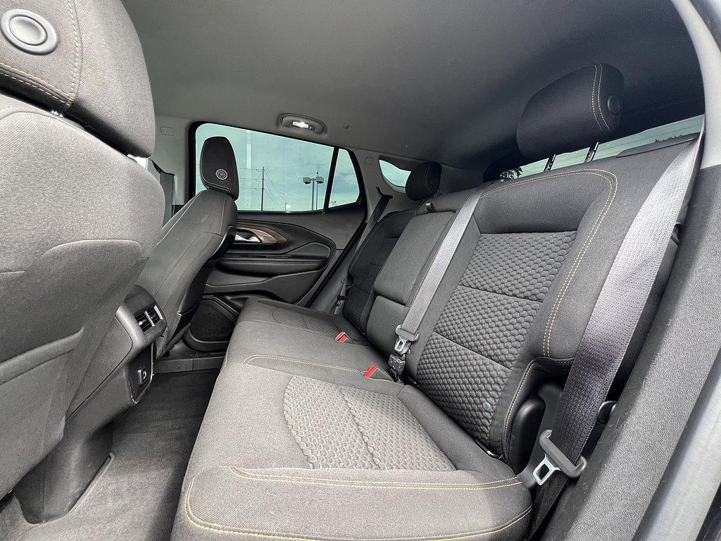 Used 2018 GMC Terrain SLE w/ Driver Convenience Package FWD image 32