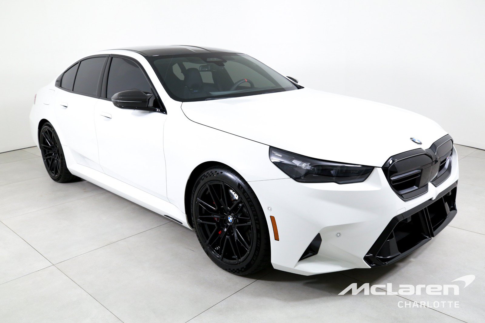 Used 2026 BMW M5 w/ Carbon Package AWD/4WD image 3