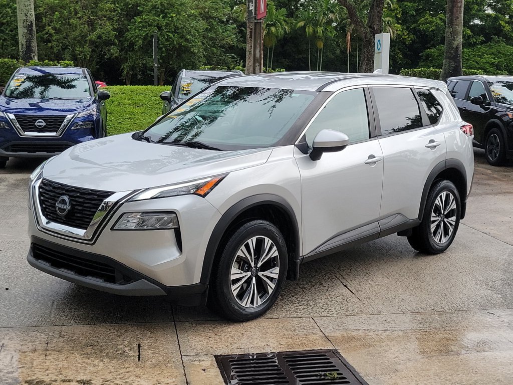 Certified 2023 Nissan Rogue SV FWD image 3