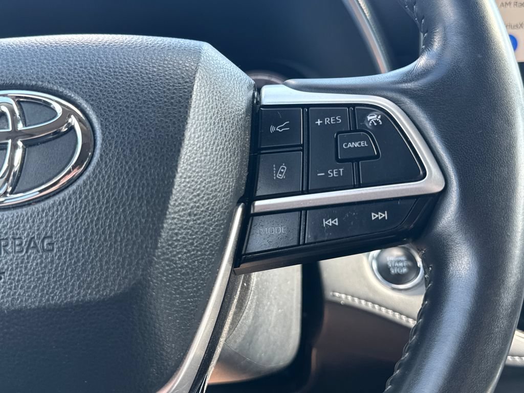 Used 2023 Toyota Highlander Platinum AWD/4WD image 21