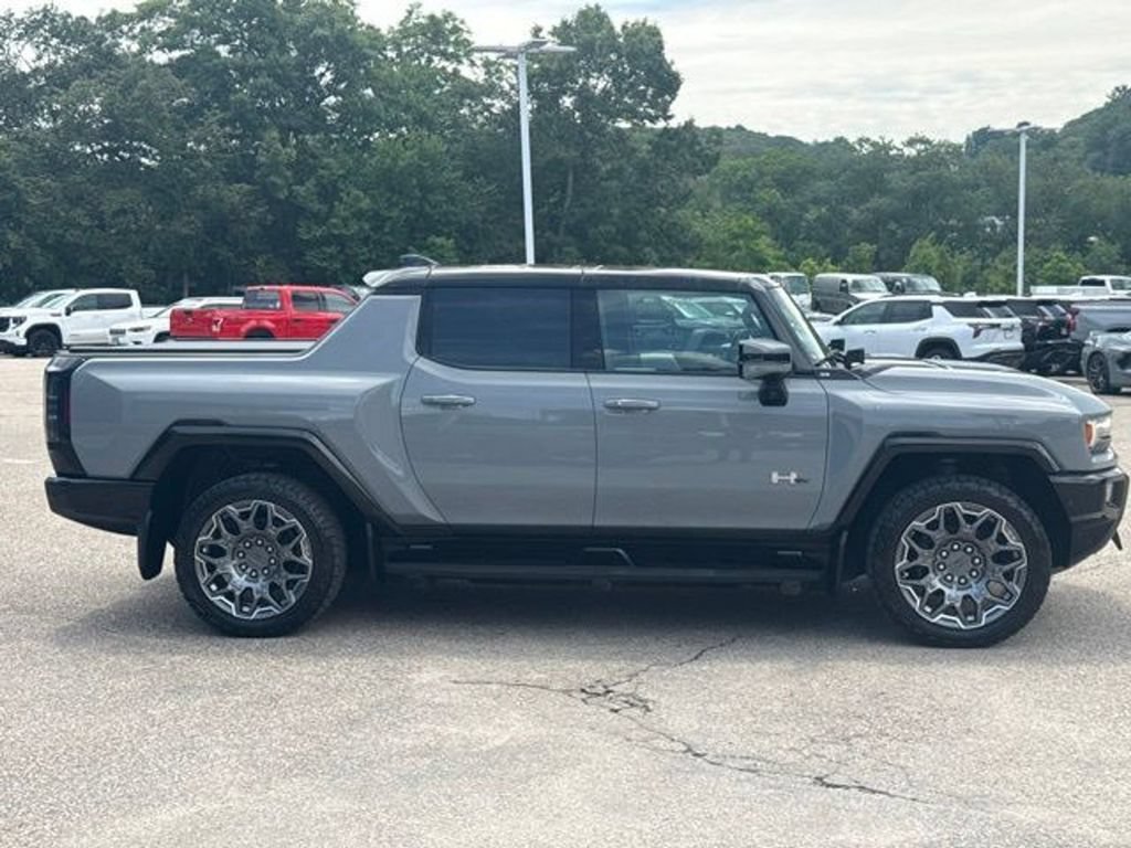 Used 2024 GMC Hummer EV 3X w/ LPO, Illumination Package AWD/4WD image 9