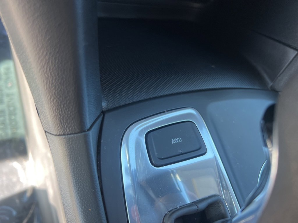 Used 2021 Chevrolet Equinox LT w/ LPO, Floor Liner Package image 13