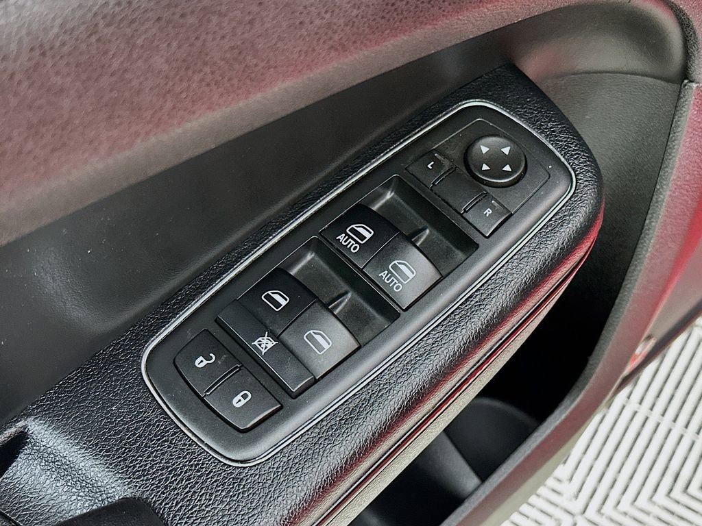 Certified 2016 Chrysler 300 S image 24