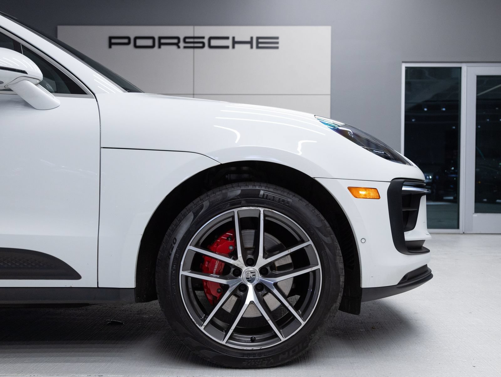 Certified 2023 Porsche Macan S AWD/4WD image 11