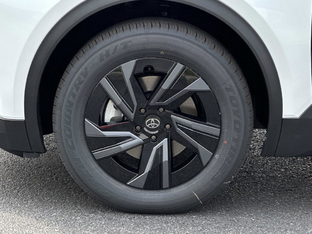 New 2026 Toyota C-HR AWD/4WD image 8