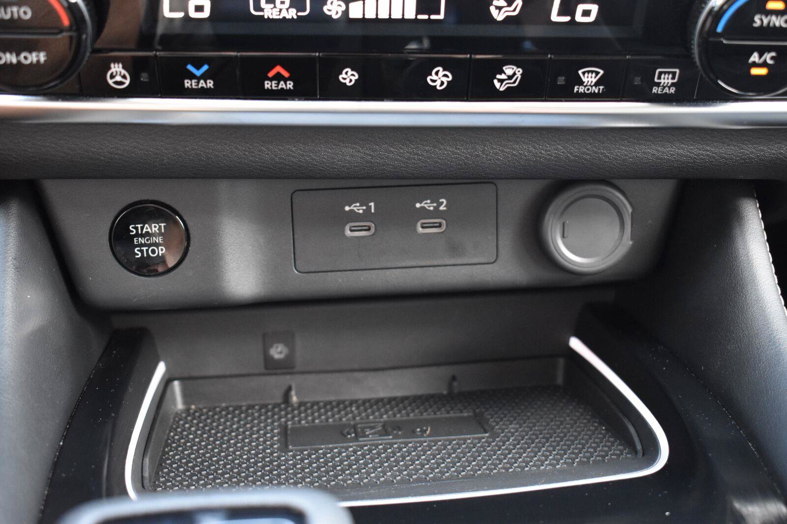 Used 2025 Nissan Rogue Platinum w/ Platinum Premium Package FWD image 43