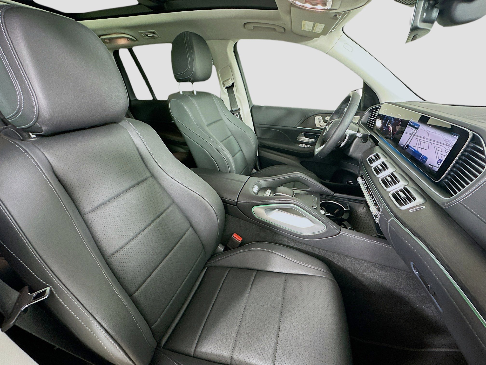 Used 2026 Mercedes-Benz GLS 450 4MATIC image 38