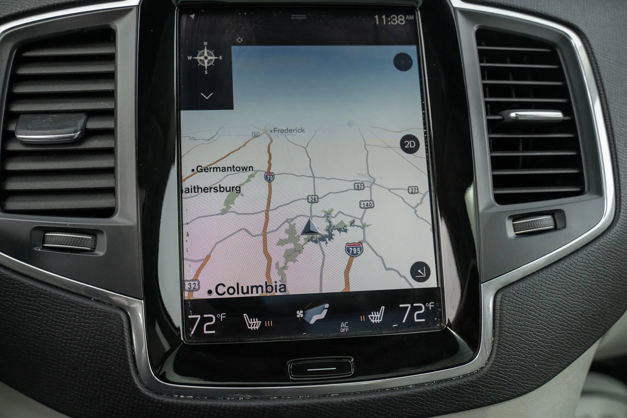 Used 2017 Volvo XC90 T6 Momentum w/ Vision Package image 24