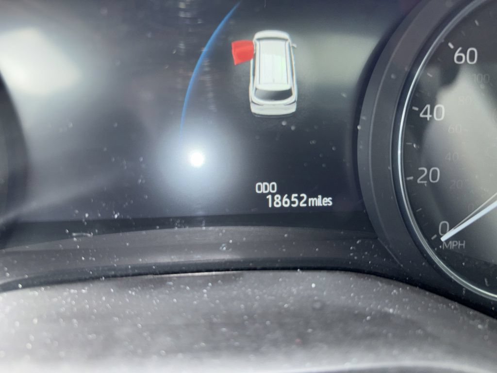 Used 2023 Toyota Sienna Limited AWD/4WD image 3