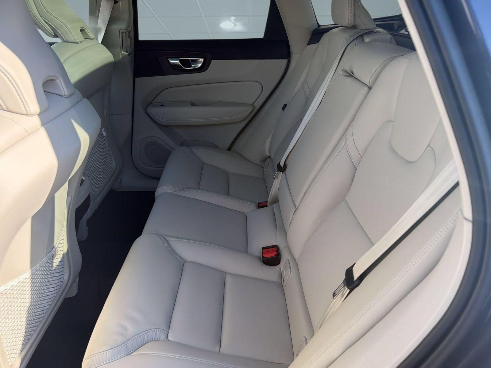 New 2026 Volvo XC60 B5 Ultra w/ Protection Package Premier AWD/4WD image 22