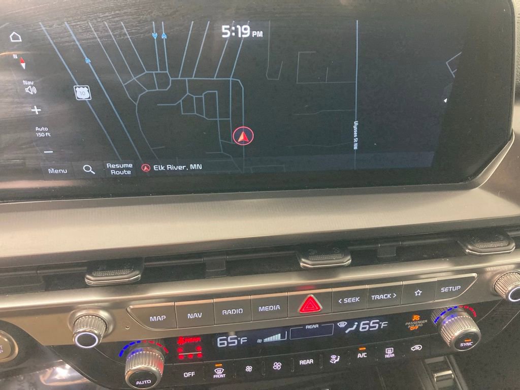 Used 2023 Kia Telluride S w/ S Sunroof Package image 3