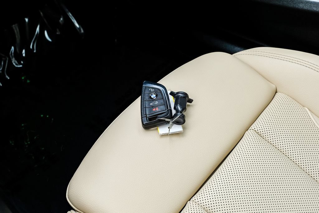 Used 2024 BMW 230i Coupe w/ Premium Package RWD image 55