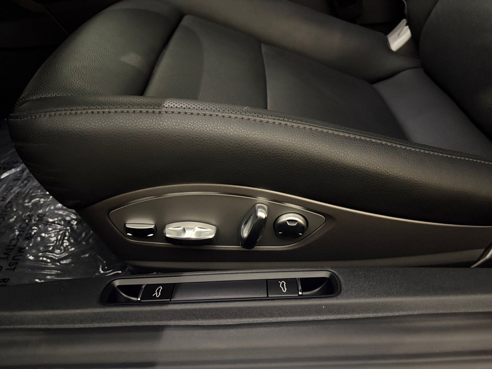 Certified 2025 Porsche 718 Boxster S RWD image 23