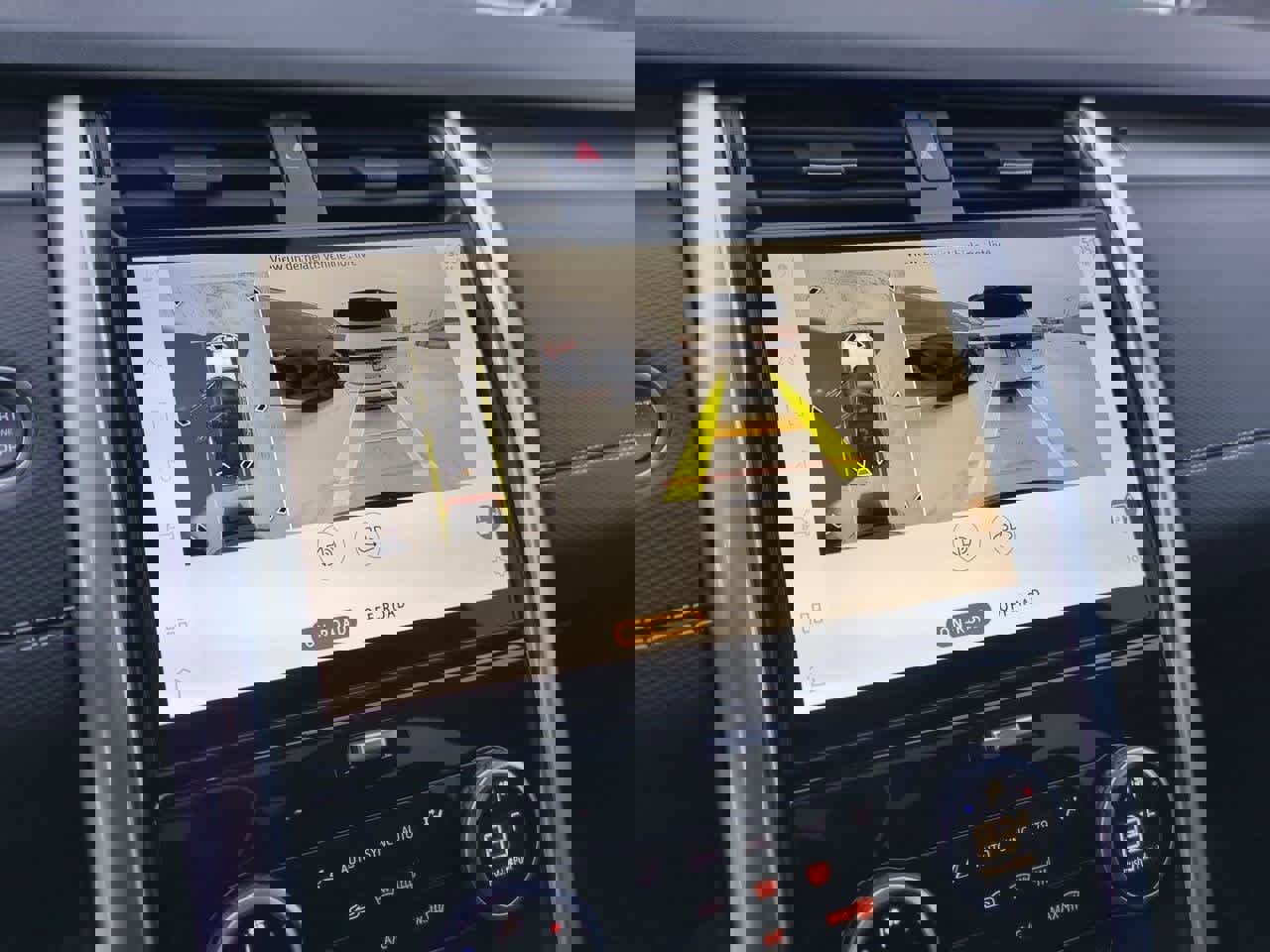 New 2026 Land Rover Discovery Dynamic SE image 31