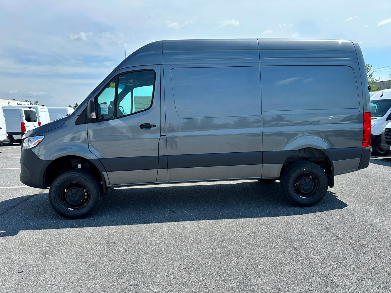 Used 2025 Mercedes-Benz Sprinter 2500 image 7