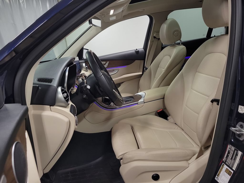 Used 2022 Mercedes-Benz GLC 300 4MATIC image 13