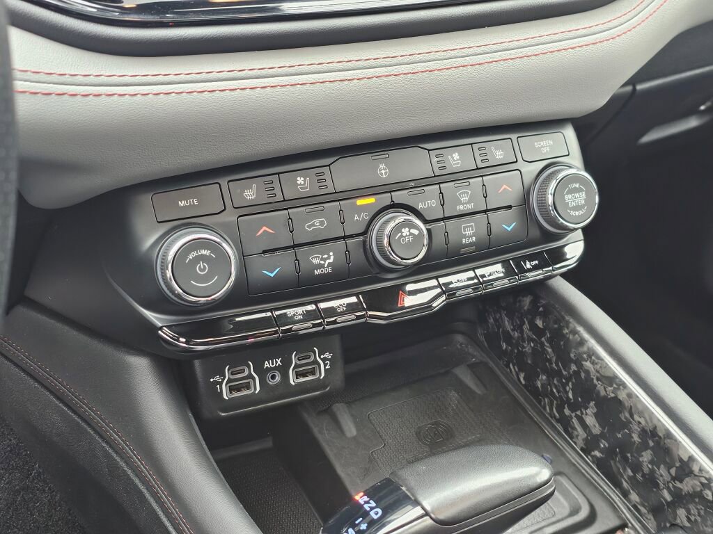 Used 2024 Dodge Durango R/T AWD/4WD image 36