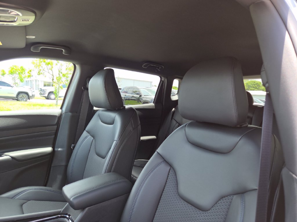 New 2026 Jeep Compass Latitude AWD/4WD image 26