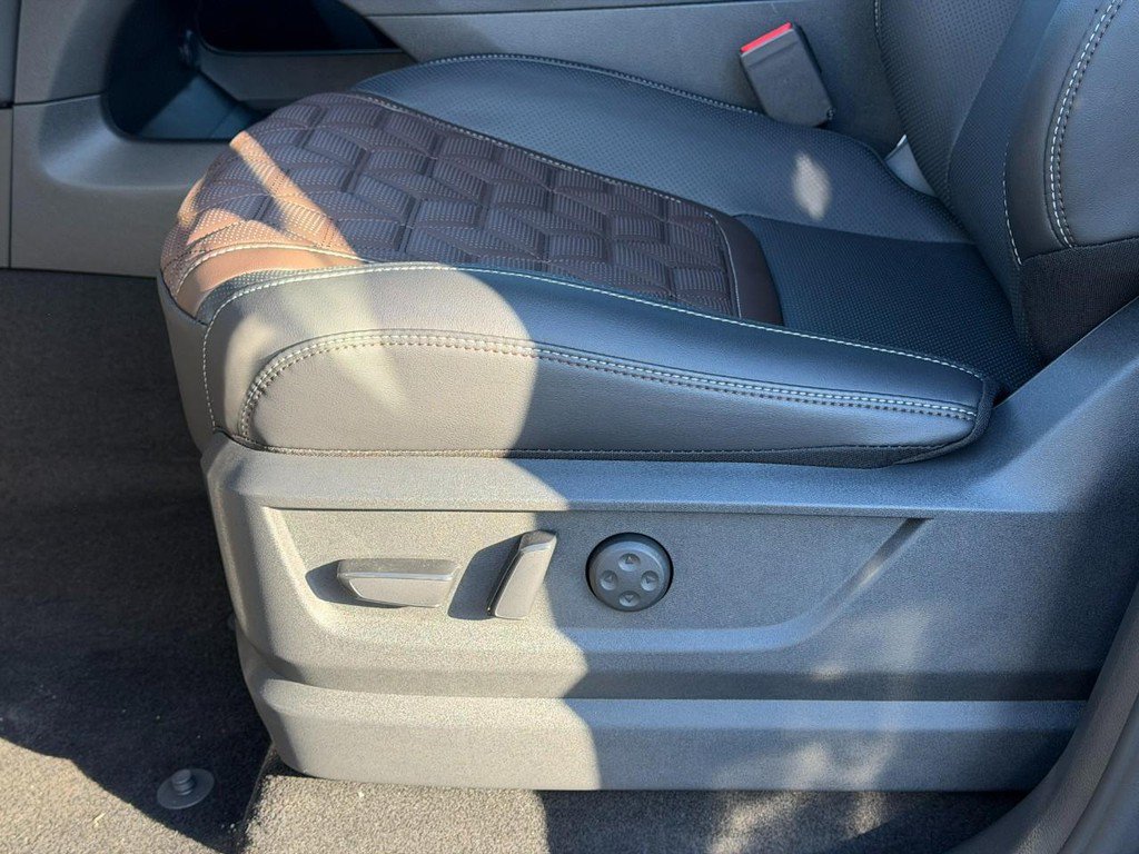 New 2027 Nissan Armada Platinum AWD/4WD image 13