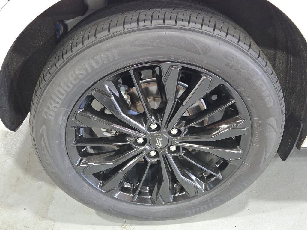 Used 2023 Ford Escape ST-Line Elite image 14