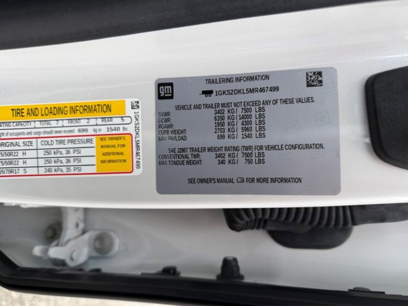 Used 2021 GMC Yukon Denali w/ LPO, Illumination Package AWD/4WD image 24